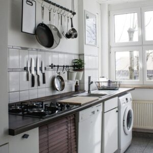 Como decorar cozinhas pequenas: 10 ideias de design de interiores para ampliar seu espaço